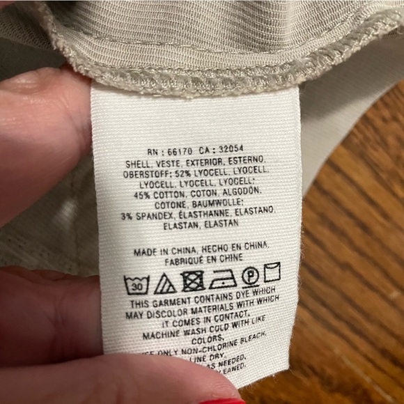 Anthropologie Short Trench Style Tan/Khaki Jacket w/ Belt Size 4 - Picture 6 of 8